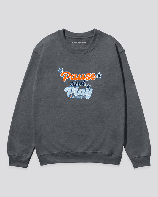 Pause and Play #02